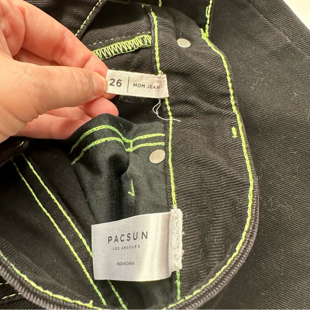 PacSun Black Neon Lime Green Stitching High Rise Mom Denim Jeans Women’s Size 26 - Picture 5 of 9